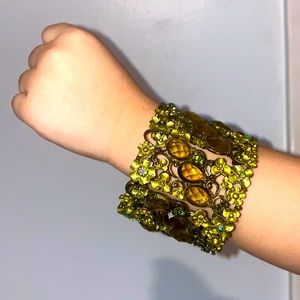 VINTAGE BRACELET GREEN ENAMEL METAL FLOWERS